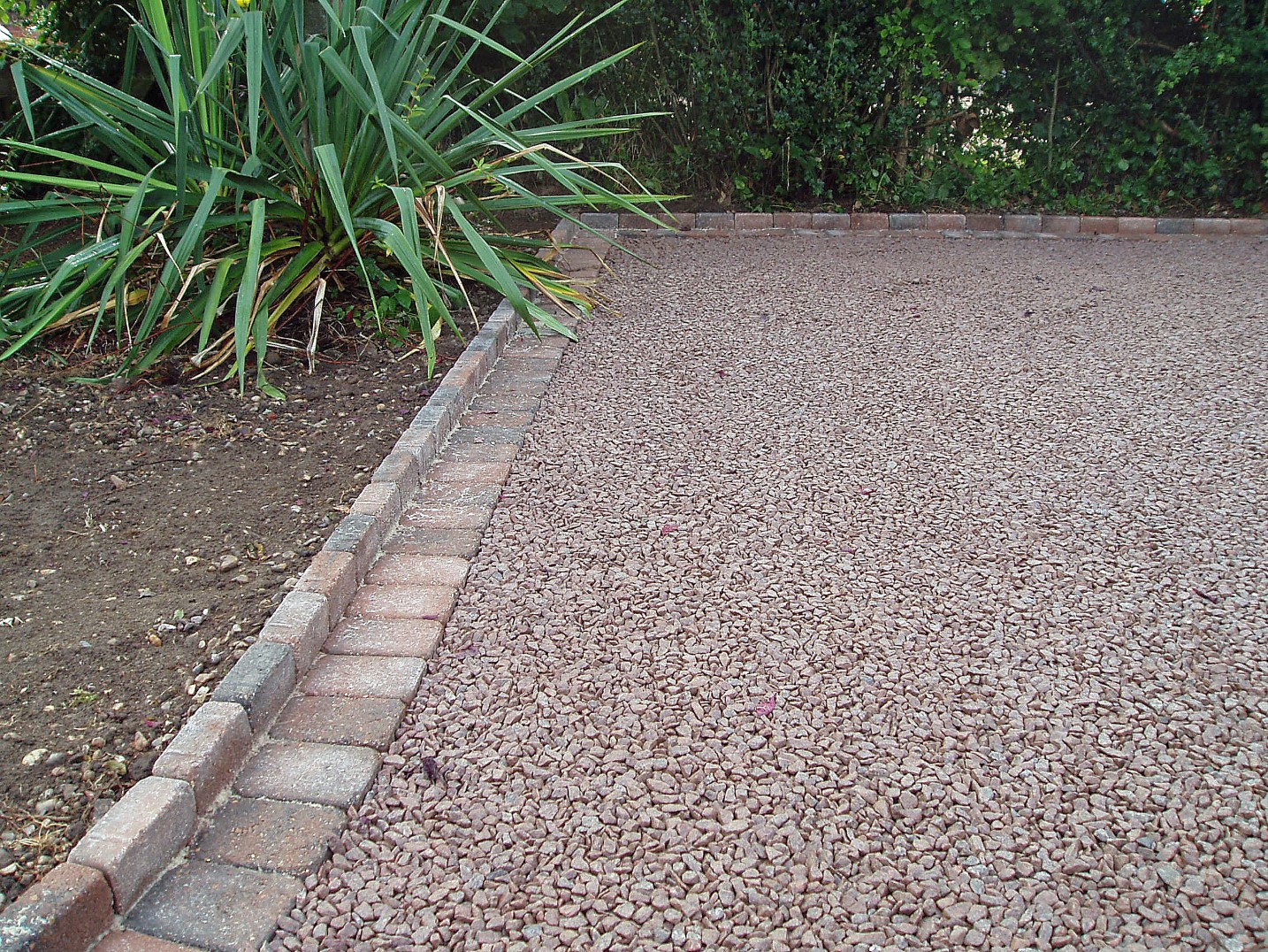 Permeable eco paving GravelGrid